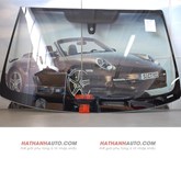 Kính chắn gió trước xe Porsche Cayenne S V8 năm 2011